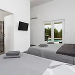 Lm Villa