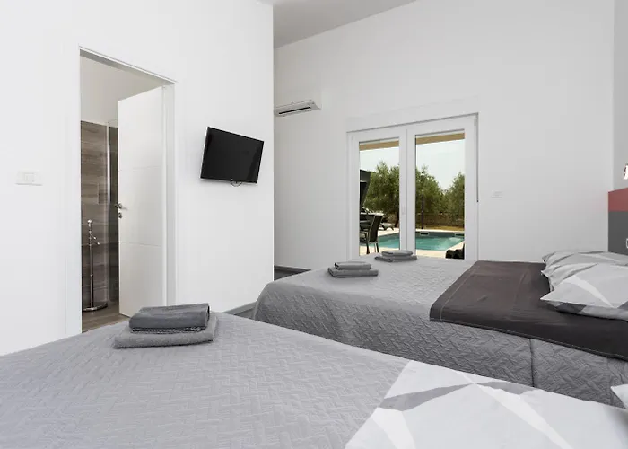Lm Villa